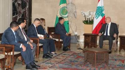 رئيس الجمهورية اللبنانية يستقبل الأمين العام لجامعة الدول العربية في قصر بعبدا