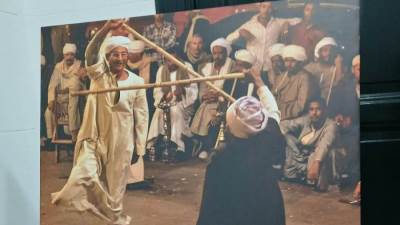 الكشري والتحطيب والسمسمية...حكايات مصرية تأسر القلوب في معرض بمعهد ثربانتس»
