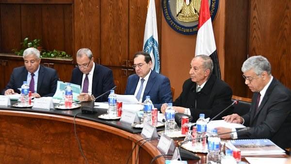محرر السوق العربية يتحدث إلى المواطنين